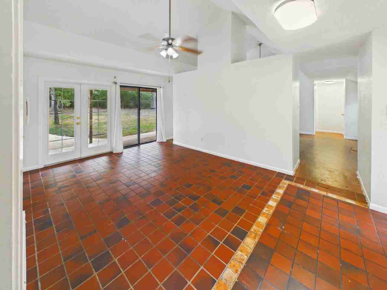11121 N Dowling Rd - Photo 2 of 10