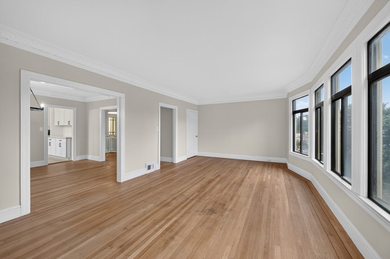 1435 18th Ave - Photo 4 of 20