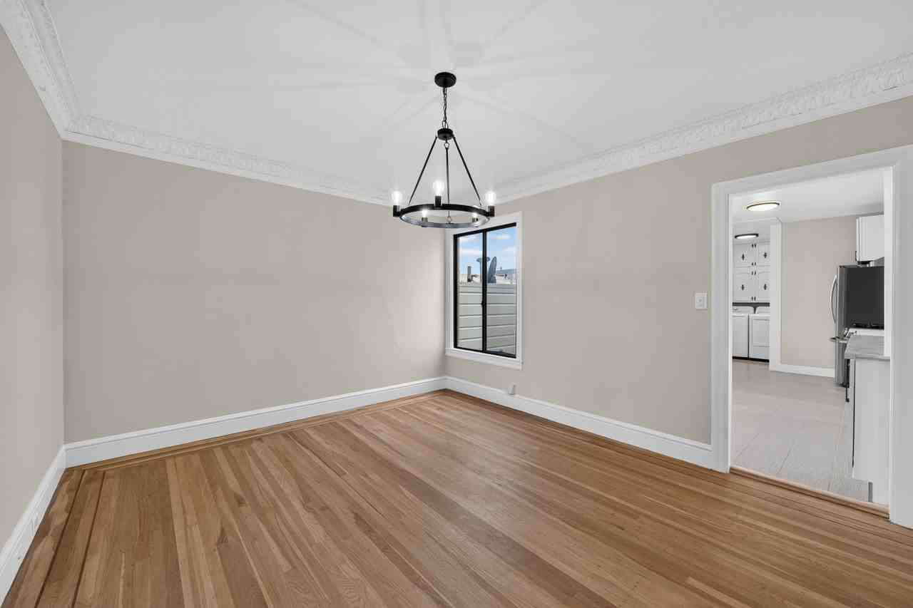 1435 18th Ave - Photo 2 of 20