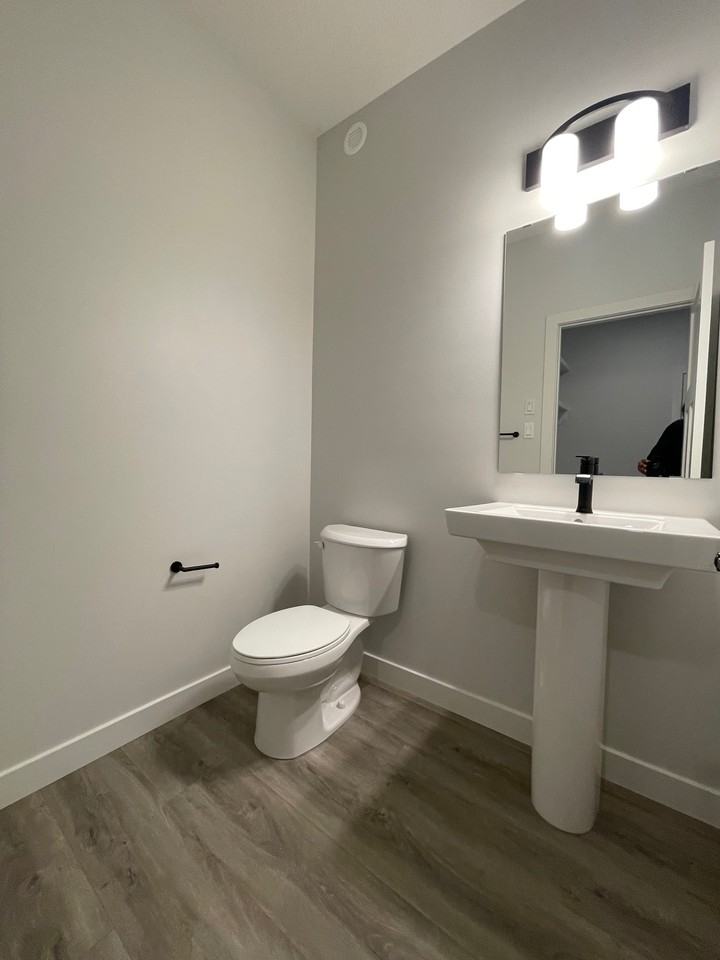 2143 190 St Nw - Photo 4 of 42