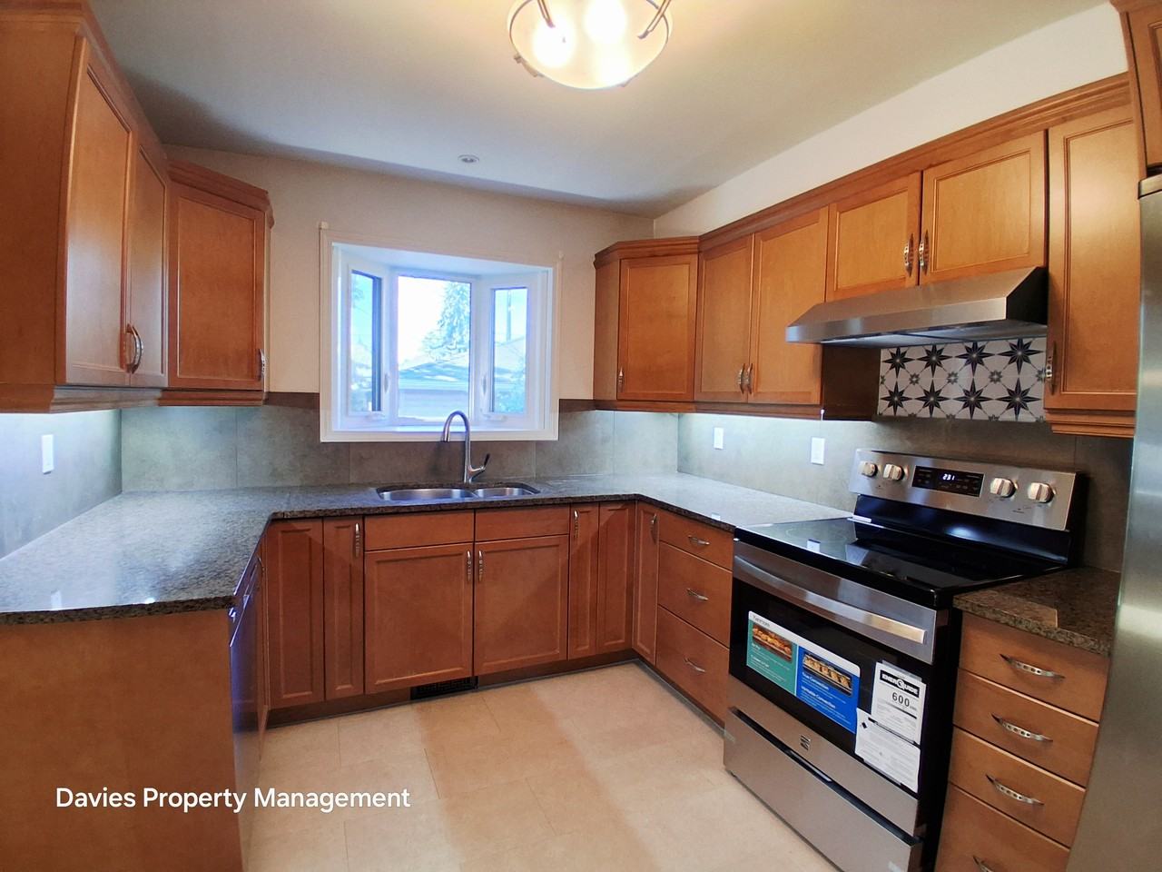 9616 146 St Nw - Photo 3 of 18