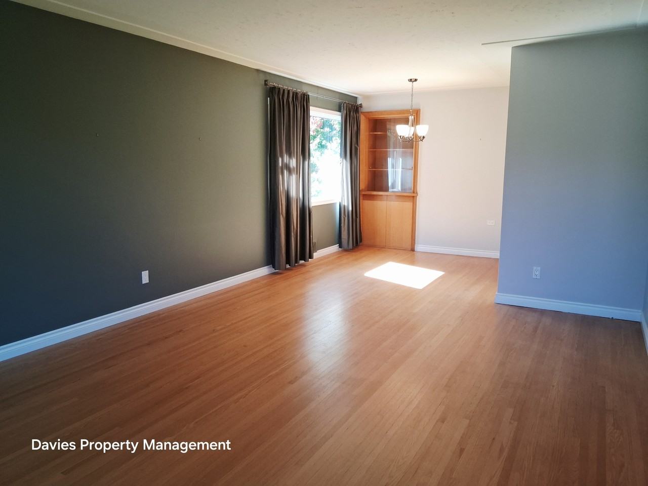 9616 146 St Nw - Photo 6 of 18