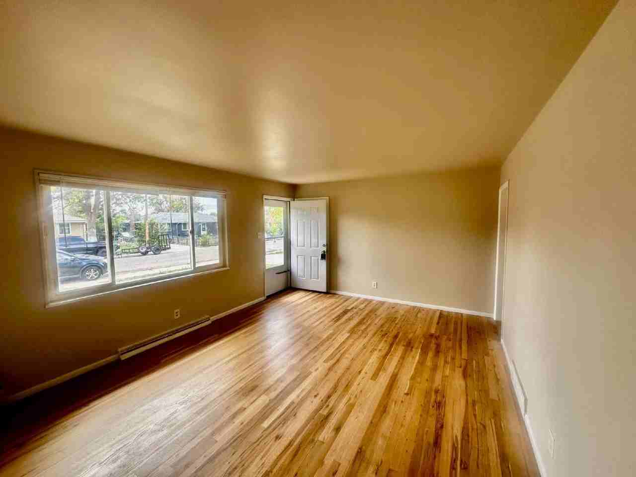 1461 E 84th Pl - Photo 5 of 18
