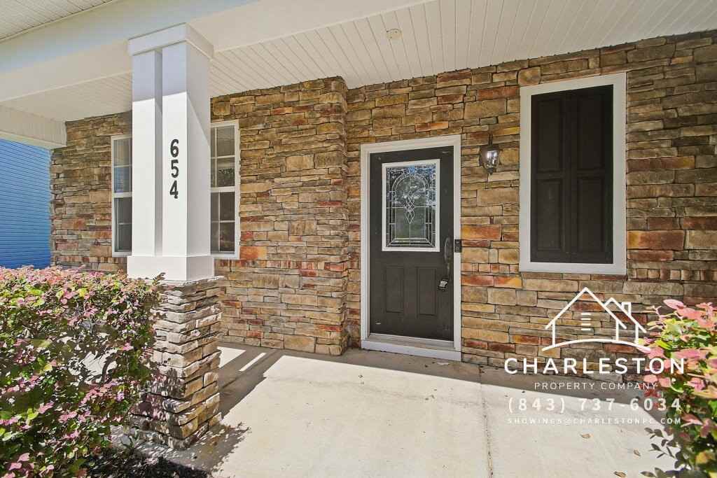 654 Grassy Hill Rd - Photo 2 of 31