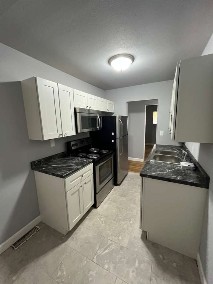 10556 Spring Garden Dr - Photo 7 of 17