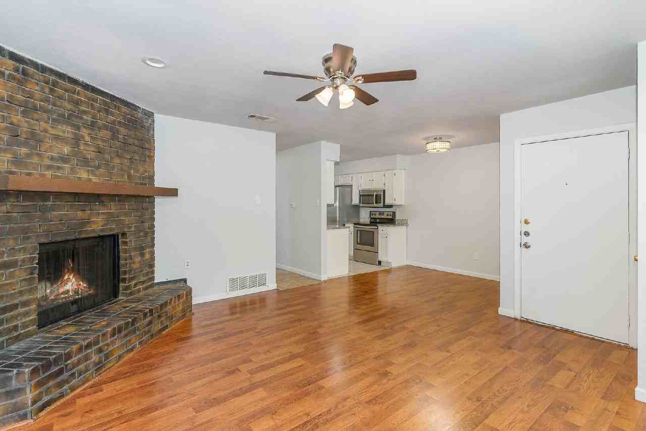 502 W Cedar St - Photo 7 of 24