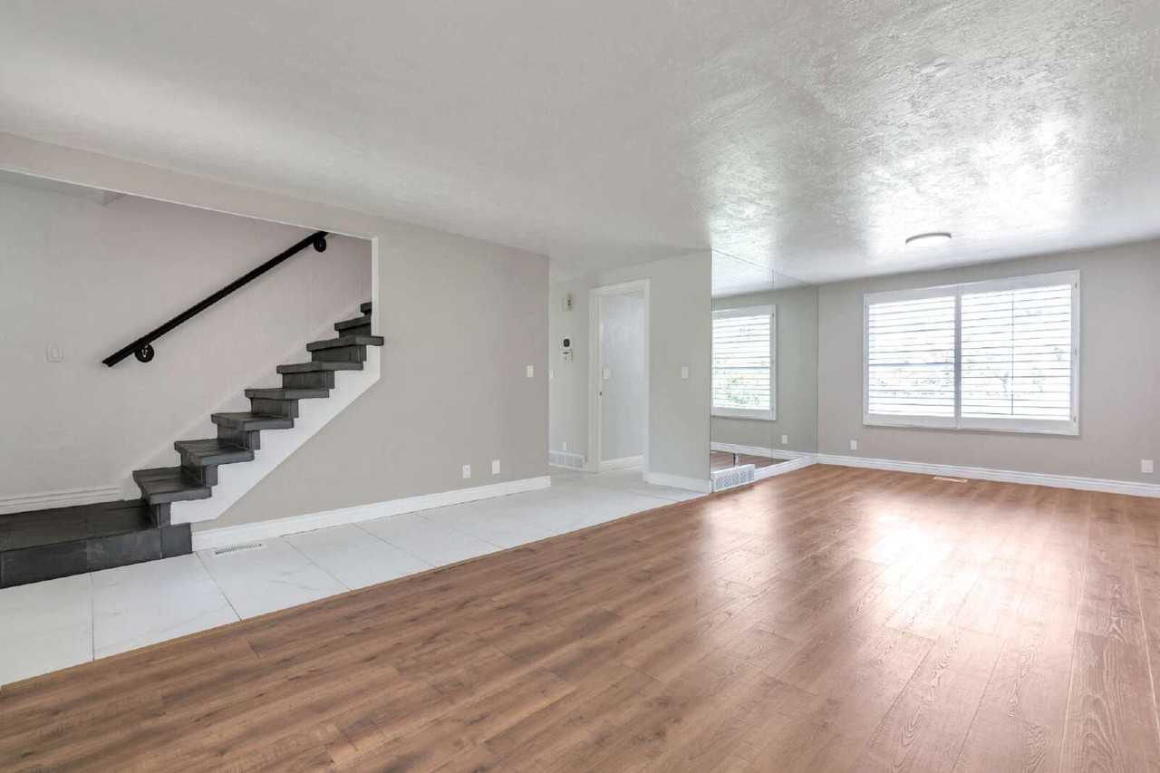 1260 W Norwalk Rd - Photo 5 of 31