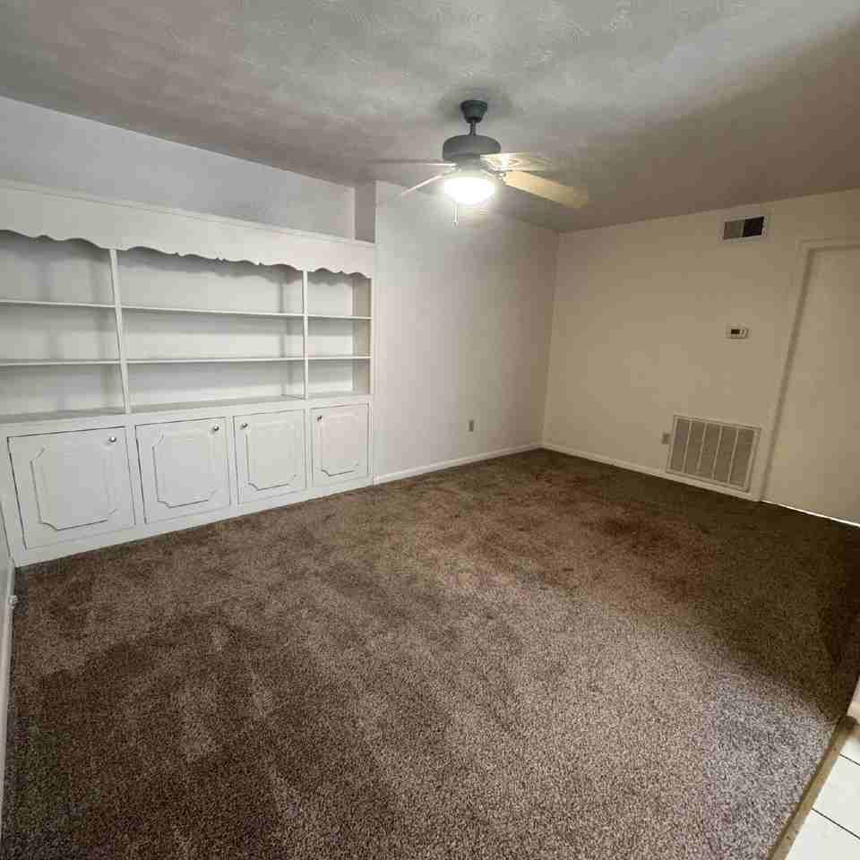 1700 Sun Ave - Photo 3 of 12