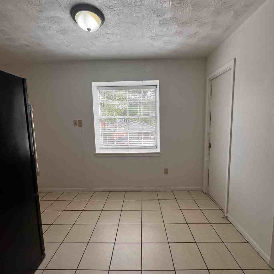 1700 Sun Ave - Photo 7 of 12