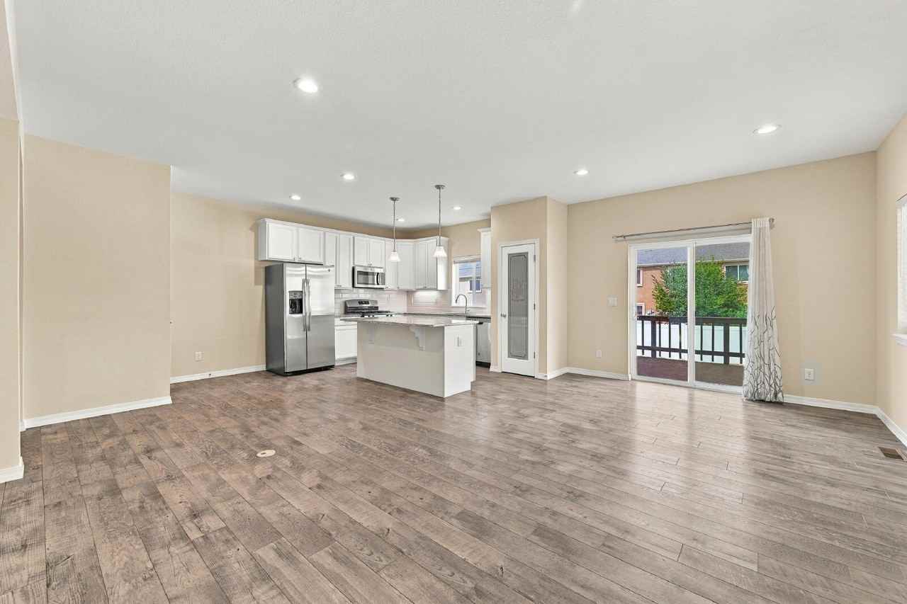 4196 Orchid St - Photo 5 of 40