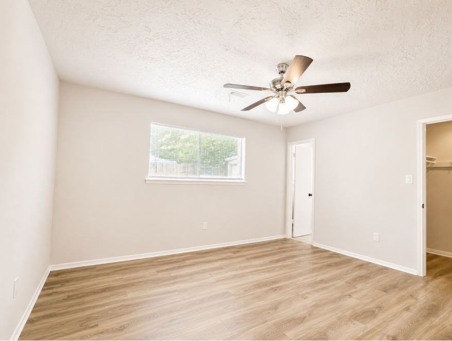12035 Barrett Brae Dr - Photo 2 of 27