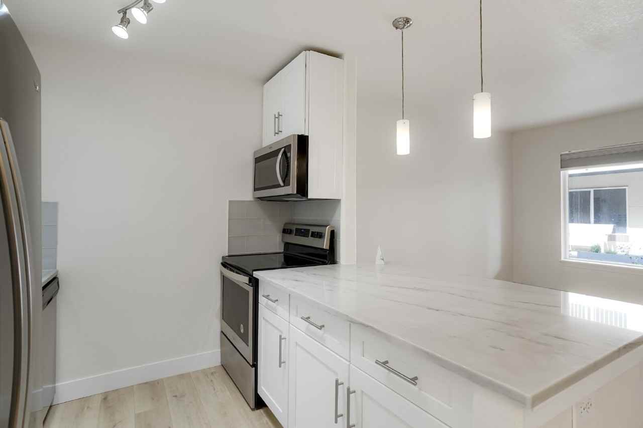 2345 N Clay St #4 - Photo 7 of 18