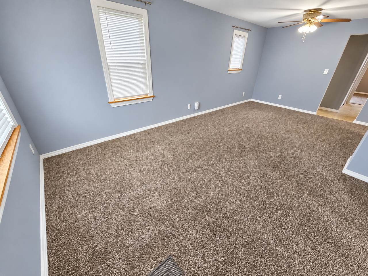27819 Lasslett St - Photo 3 of 15