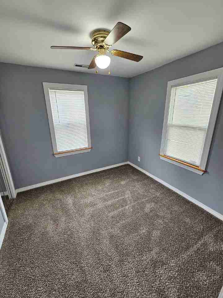 27819 Lasslett St - Photo 4 of 15