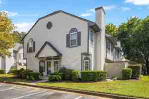 featured image of 4829 Shallowford Cir