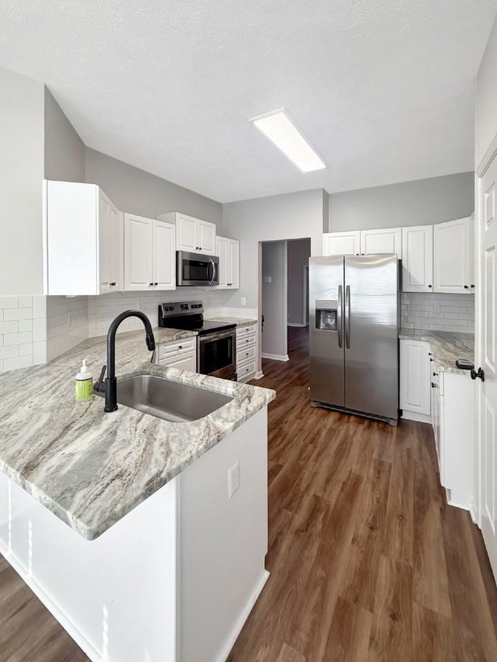 3834 Covered Bridge Pl - Photo 3 of 18