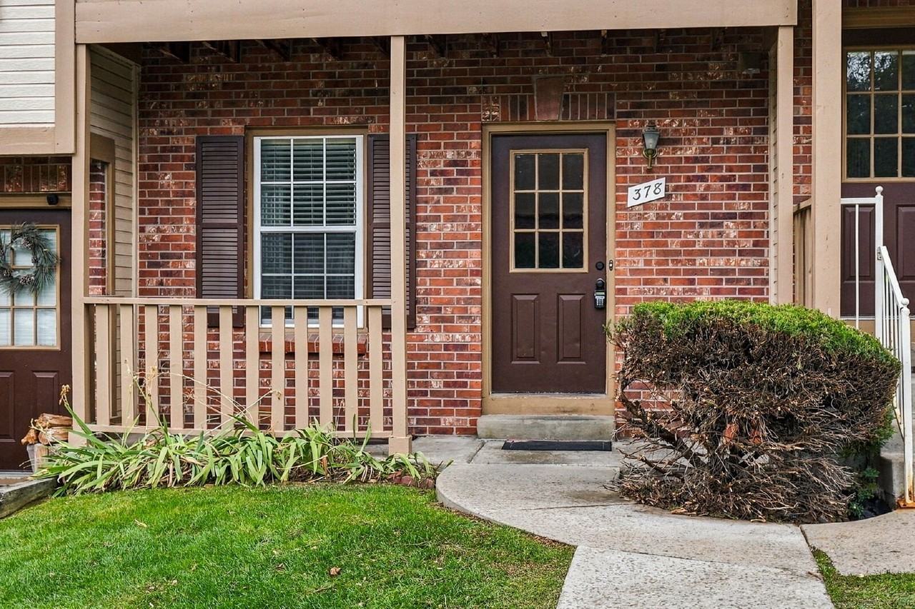 378 Pheasant Run - Photo 2 of 30