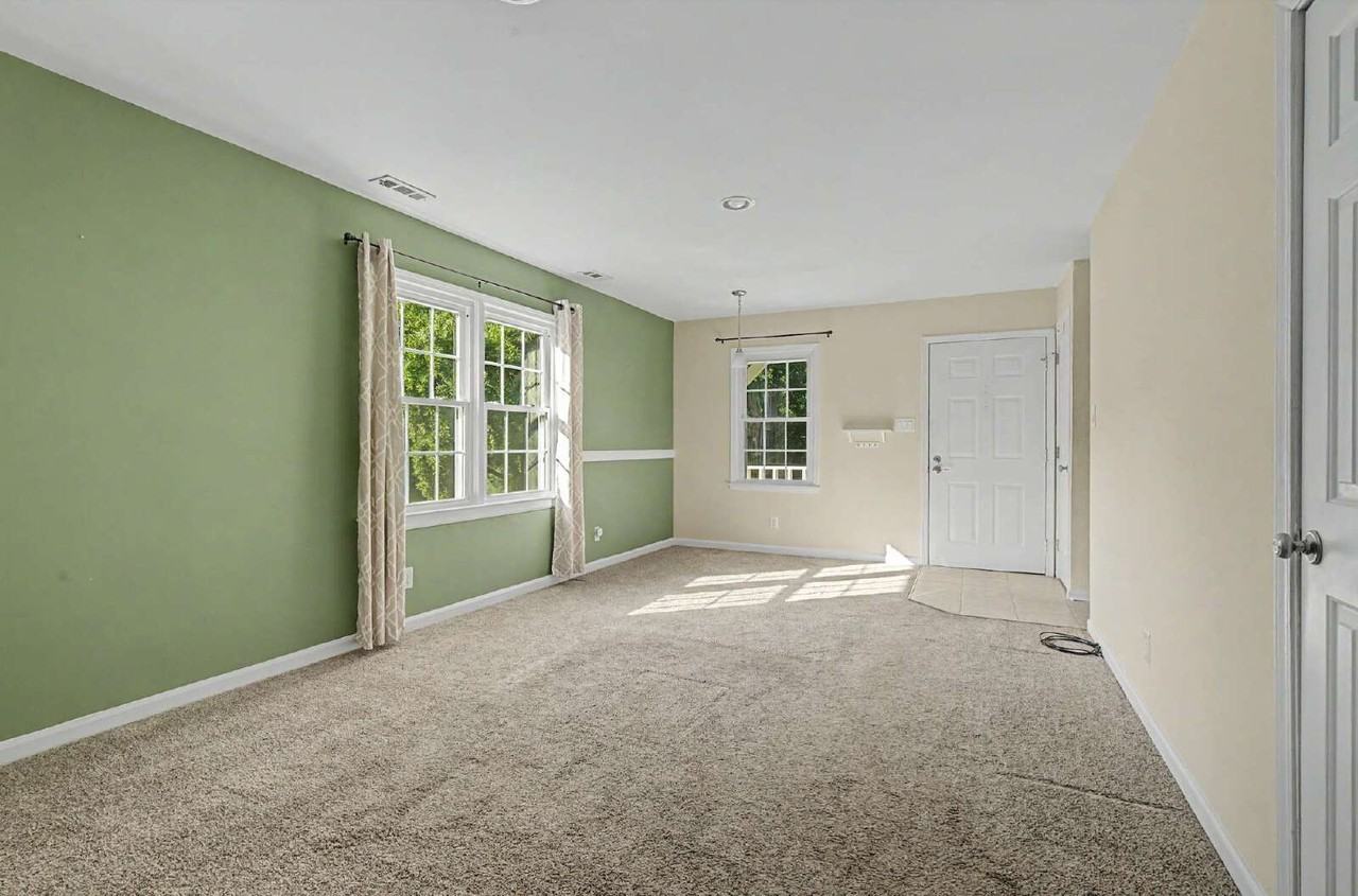 102 Drummond Pl - Photo 6 of 20