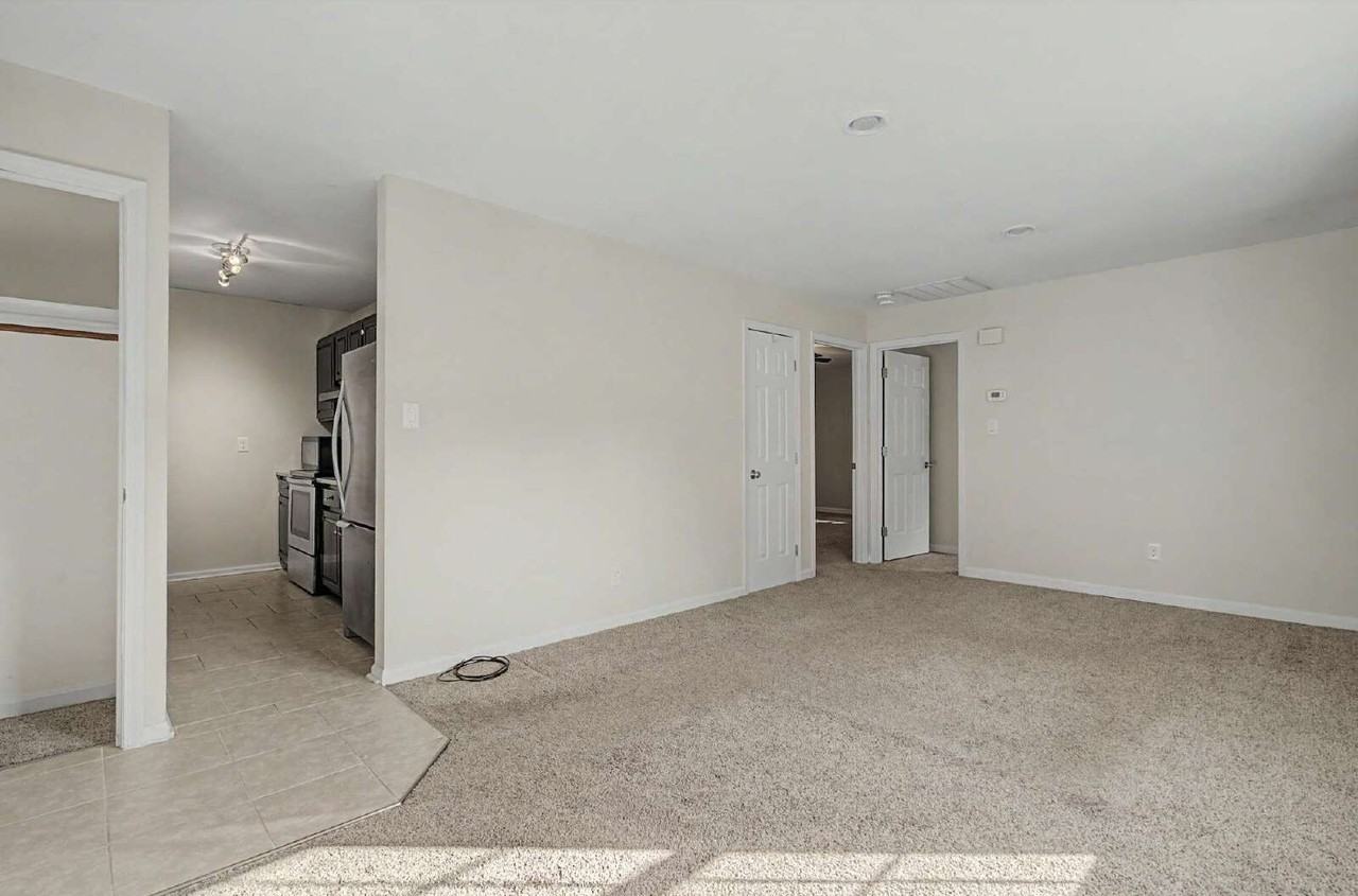 102 Drummond Pl - Photo 7 of 20