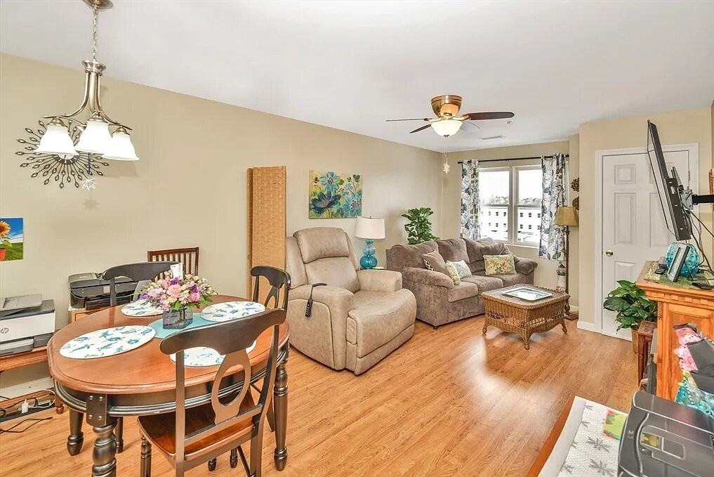 75 Walnut St - Photo 7 of 8