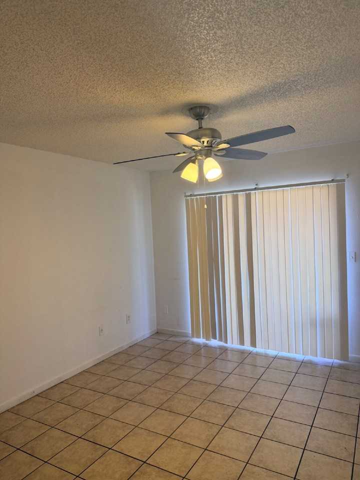 3322 Lambert Ave - Photo 7 of 9