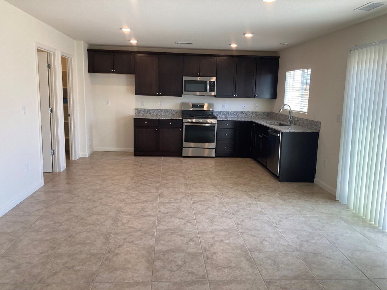 8967 Quail Falls Dr - Photo 3 of 10