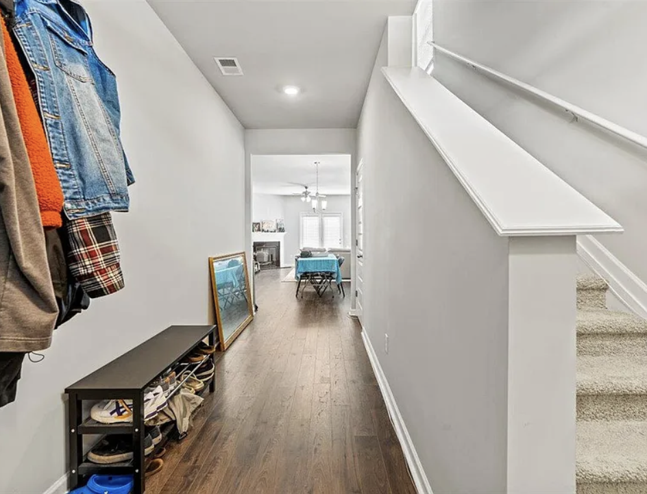 925 Hay Meadow Dr - Photo 5 of 32