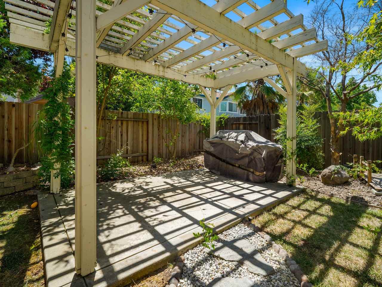 943 Sterling Cir - Photo 6 of 39