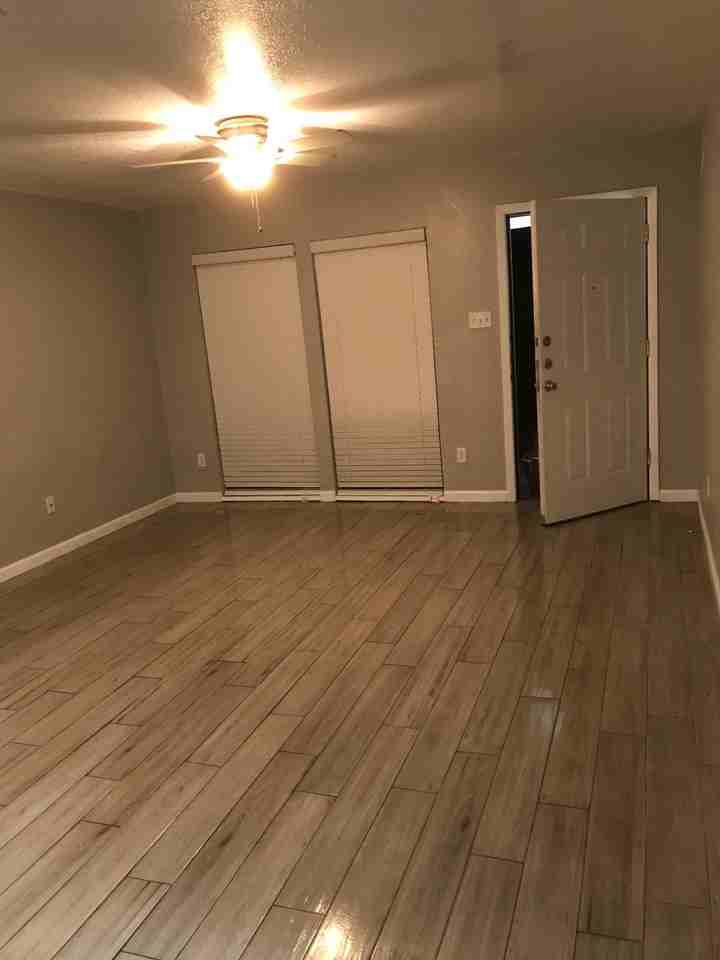 1610 Poage Ave #1612 - Photo 2 of 11
