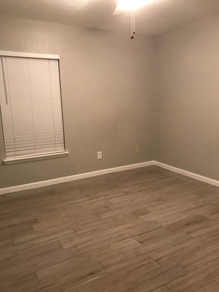 1610 Poage Ave #1612 - Photo 6 of 11
