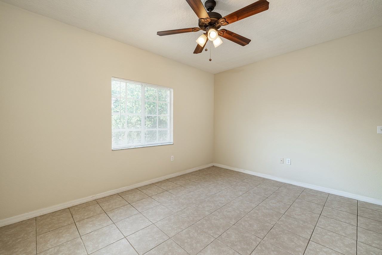 9506 Amberdale Ct #202 - Photo 7 of 33