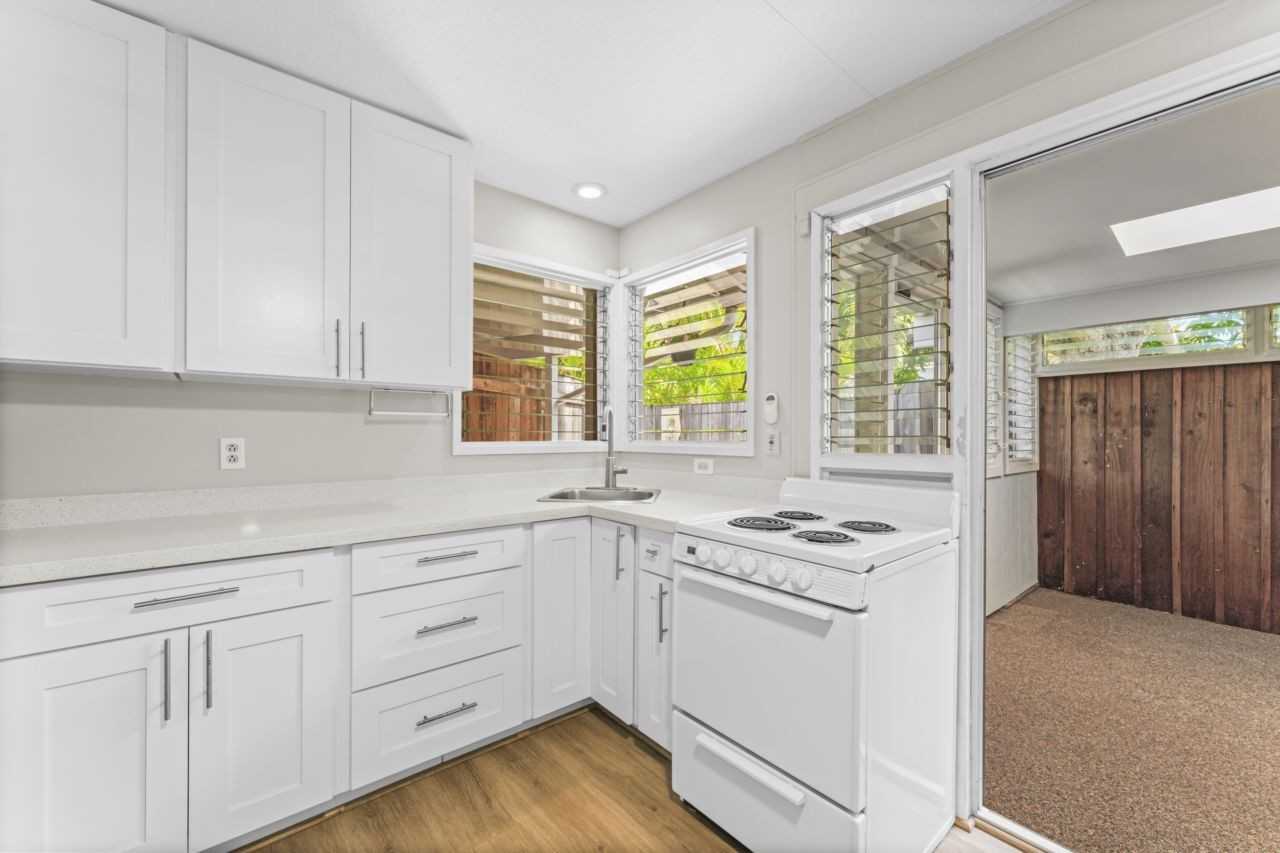 115 Ohana St - Photo 6 of 41