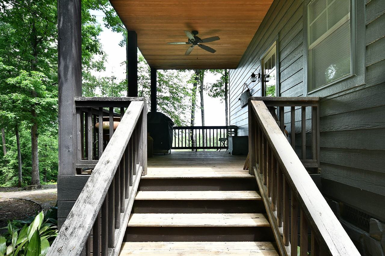 101 N Henderson Rd - Photo 4 of 32