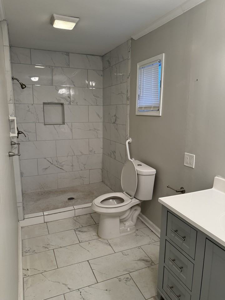 401 1st Ave N - Photo 2 of 21
