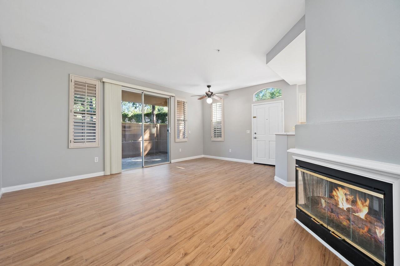 2726 Dunstan Dr #1 - Photo 3 of 20