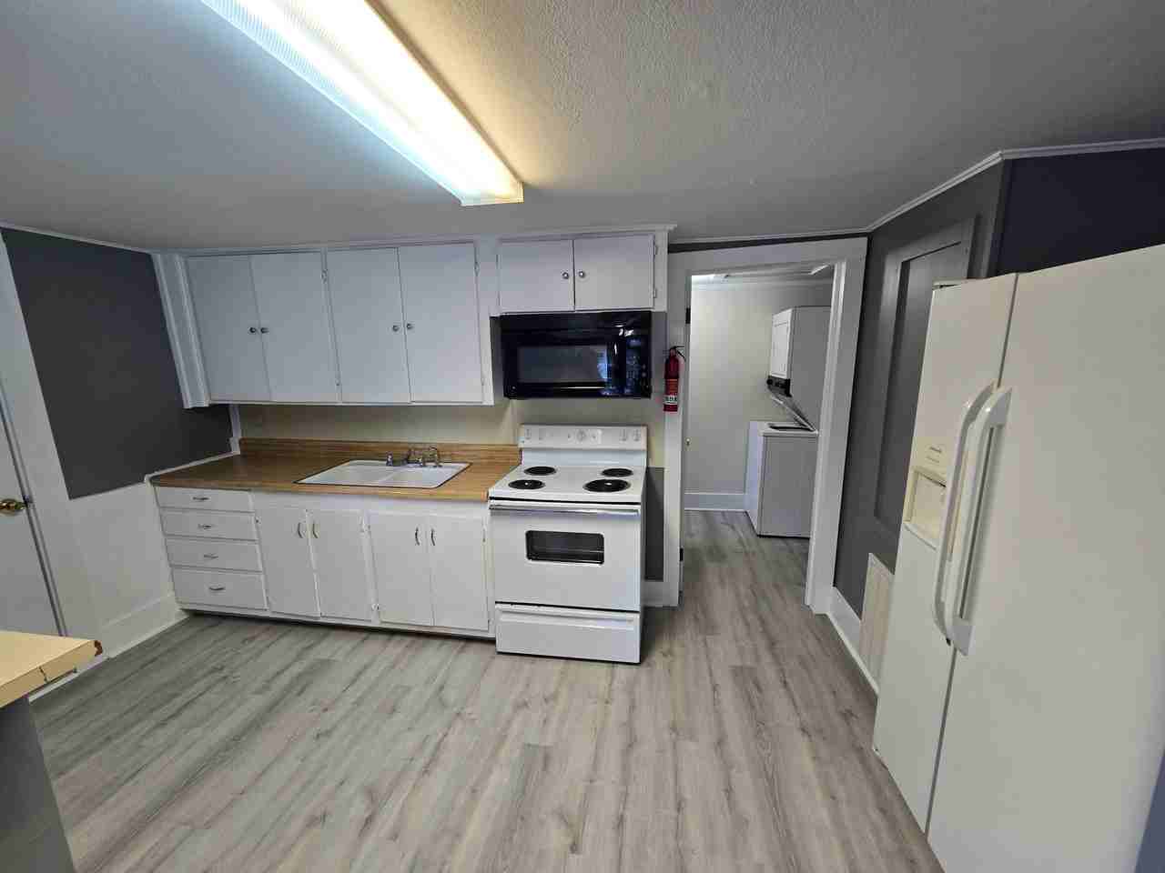 104 Nichols St #2 - Photo 3 of 7