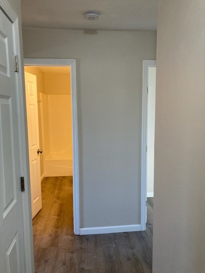 707 Plankway Dr - Photo 3 of 43