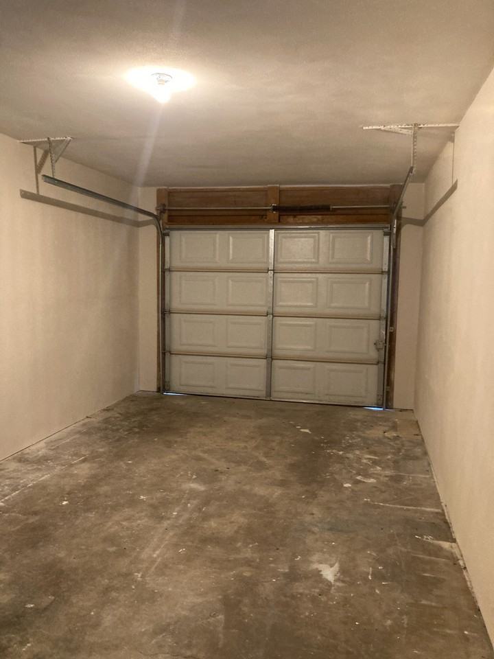 707 Plankway Dr - Photo 4 of 43