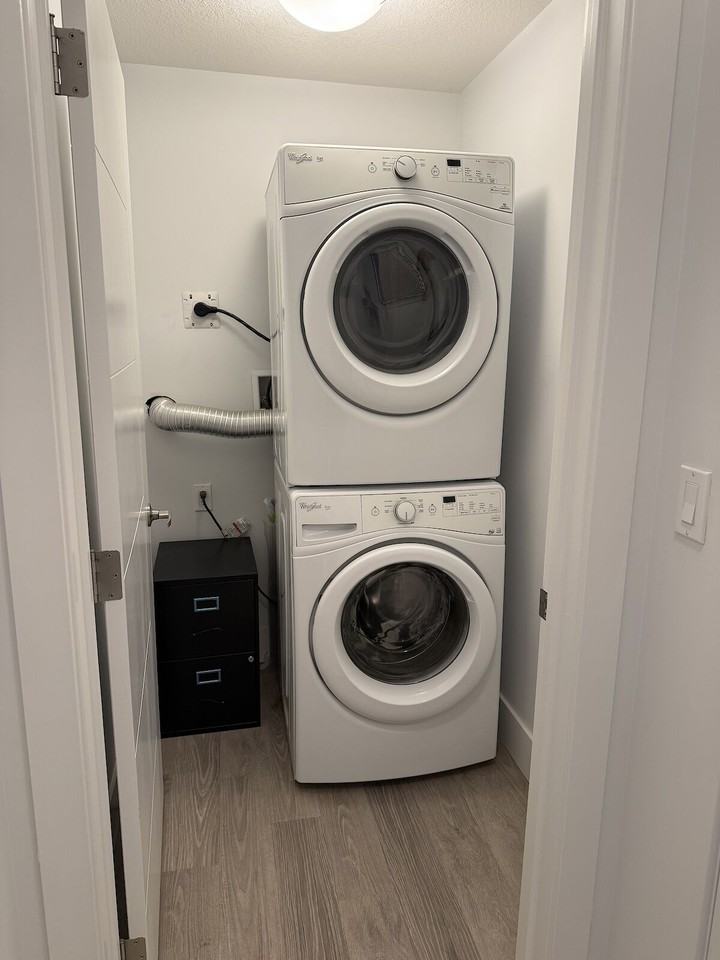 10030 83 Ave Nw - Photo 2 of 19