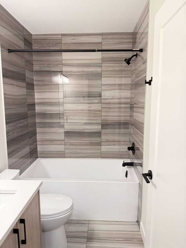 236 31 Ave Ne - Photo 5 of 10