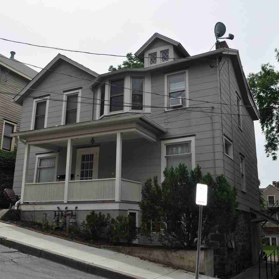 205 Williams St - Photo 3 of 8