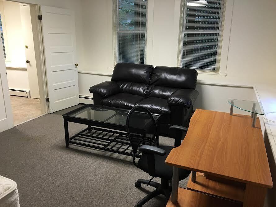 125 Highland Pl - Photo 3 of 7