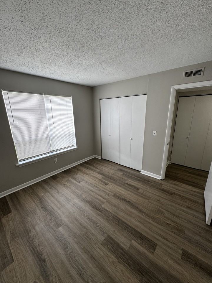 251 Rast St Apt H1 #1 - Photo 3 of 10