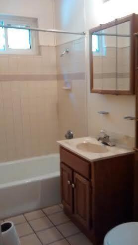 215 W Elm St #5 - Photo 3 of 9