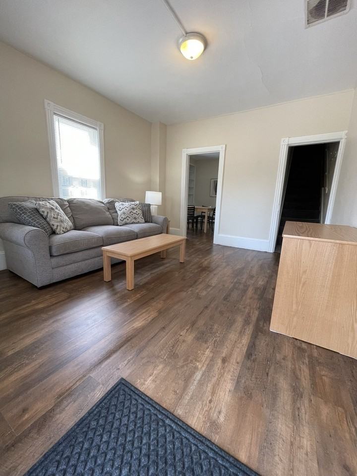 511 8th Ave #1 - Photo 2 of 13