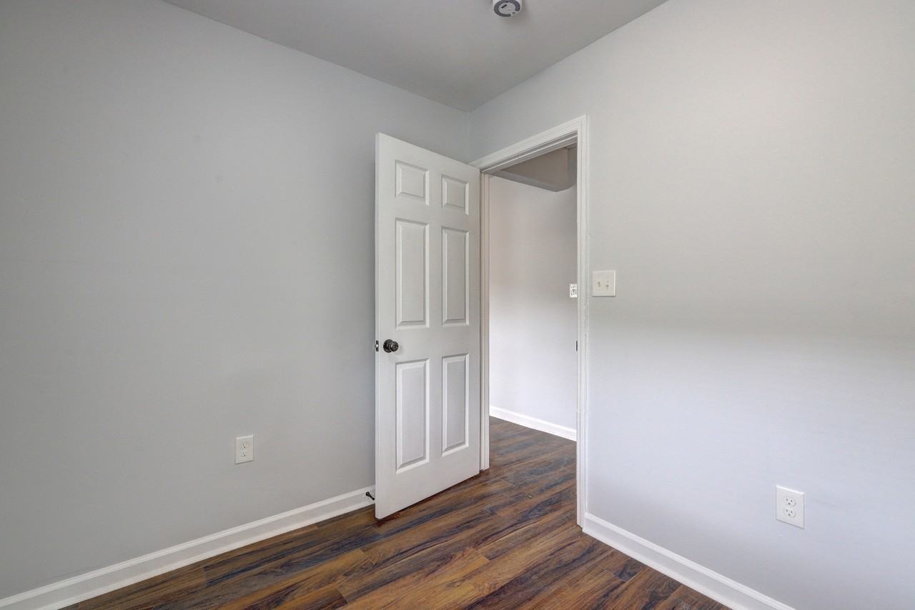 1187 Mcdaniel St Sw #B - Photo 3 of 13