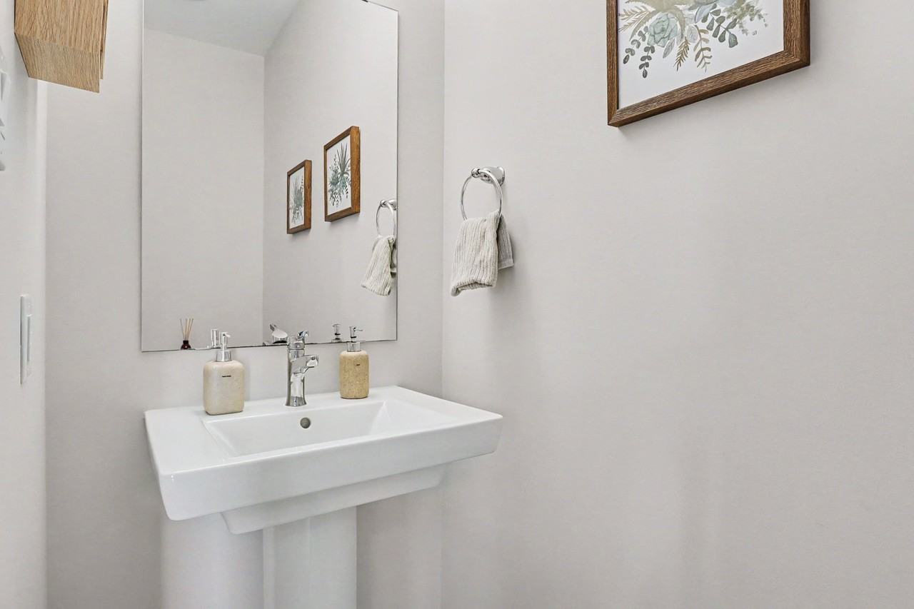 656 Terrier Cir - Photo 4 of 24