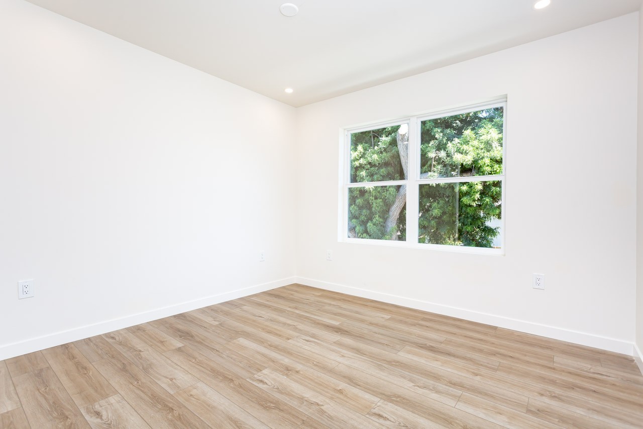 3564 Bancroft St - Photo 3 of 19