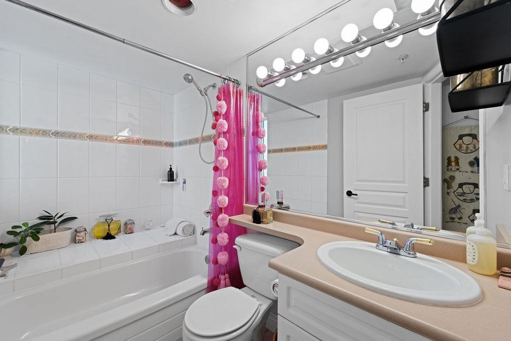 1617 Grant St - Photo 6 of 13