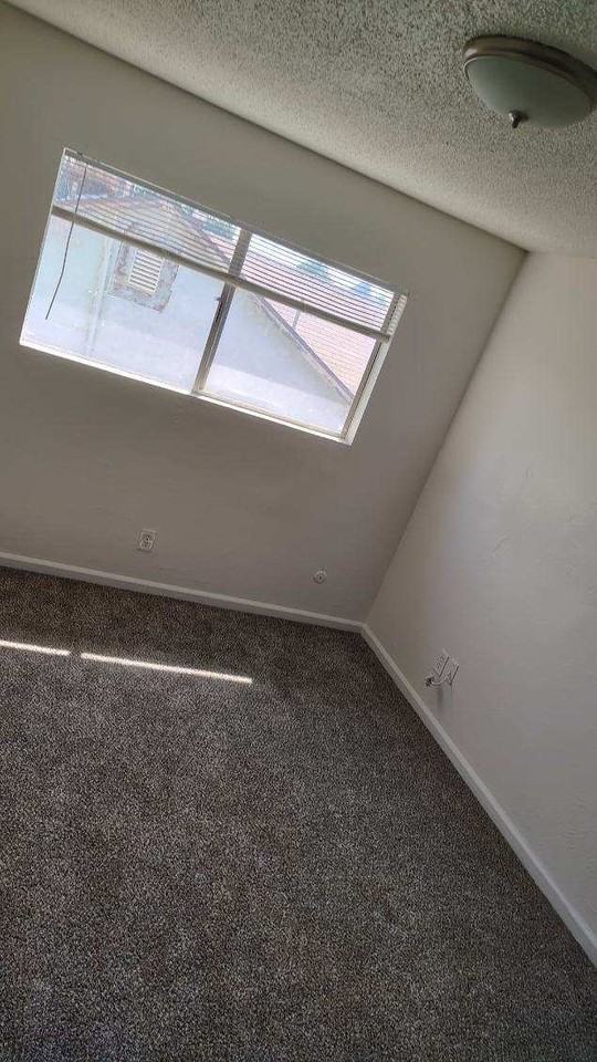 708 El Tejon Ave #A - Photo 3 of 6